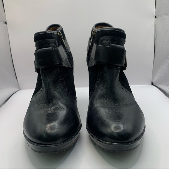 Clarks Black Leather Zip High Heel Ankle Boots Womens Size 10 M Style 2610493 - Picture 4 of 10